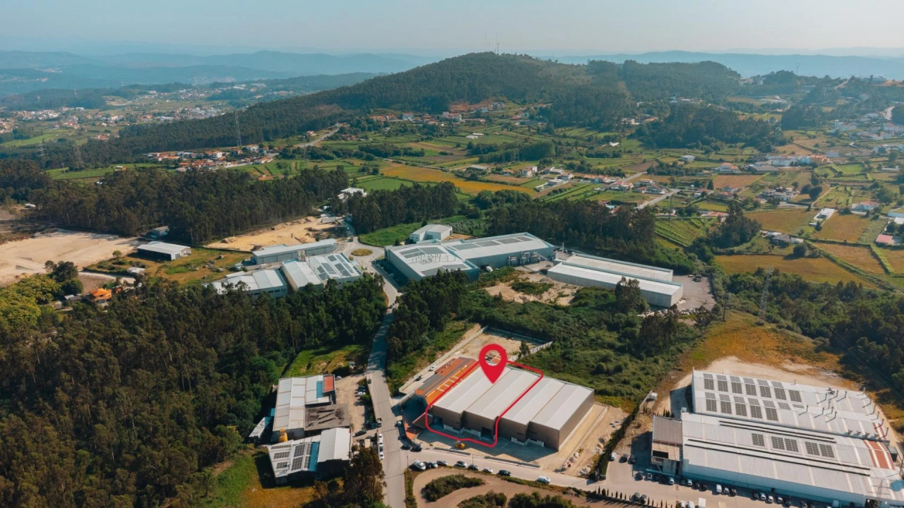 Armazém para Venda em Vandoma Foto 2