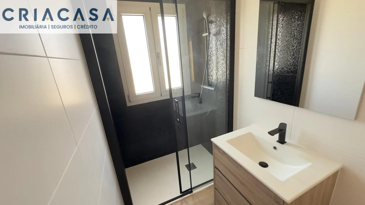 Apartamento T3 para Venda em Abraveses Foto 13