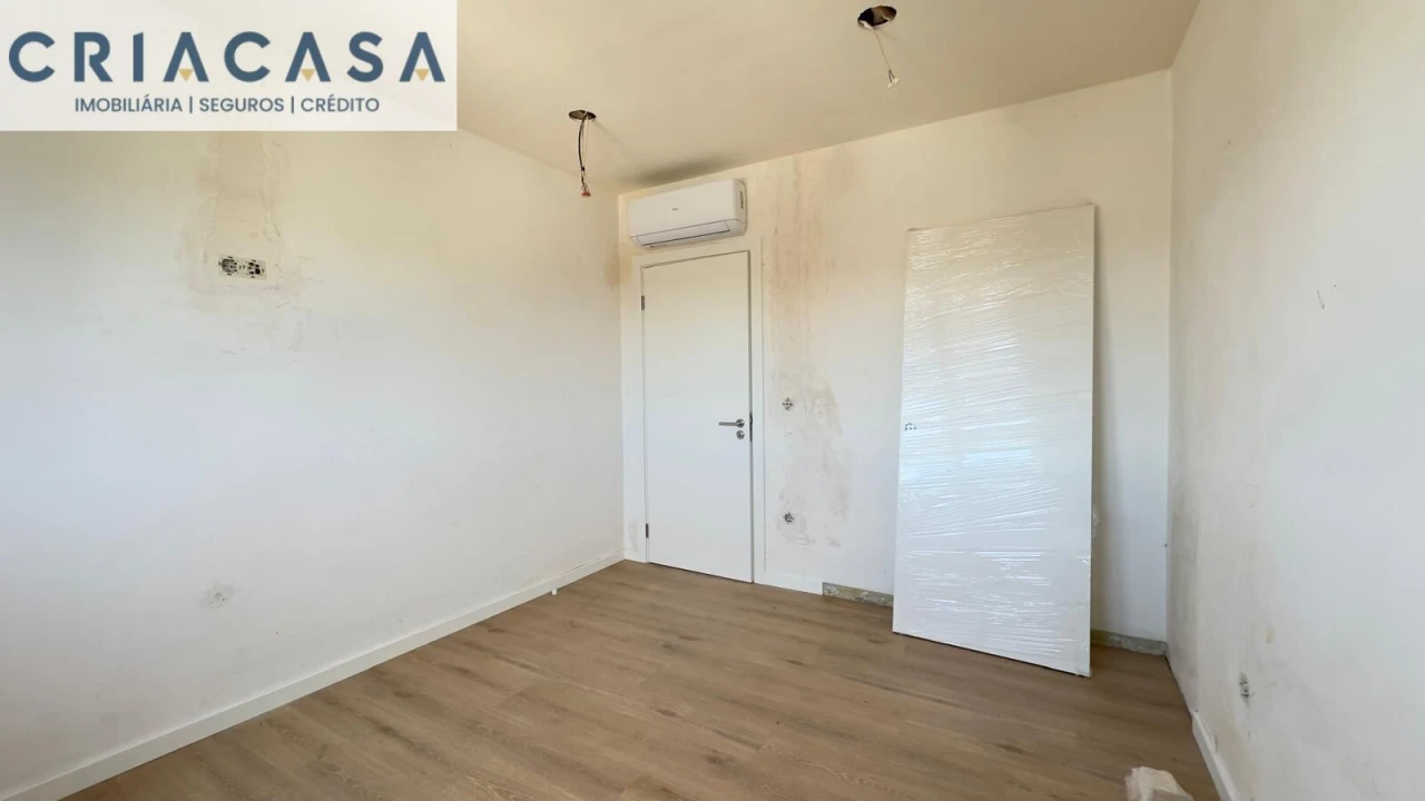Apartamento T3 para Venda em Abraveses Foto 24