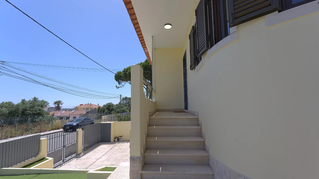 Moradia T3 para Venda em Alcabideche Foto 32
