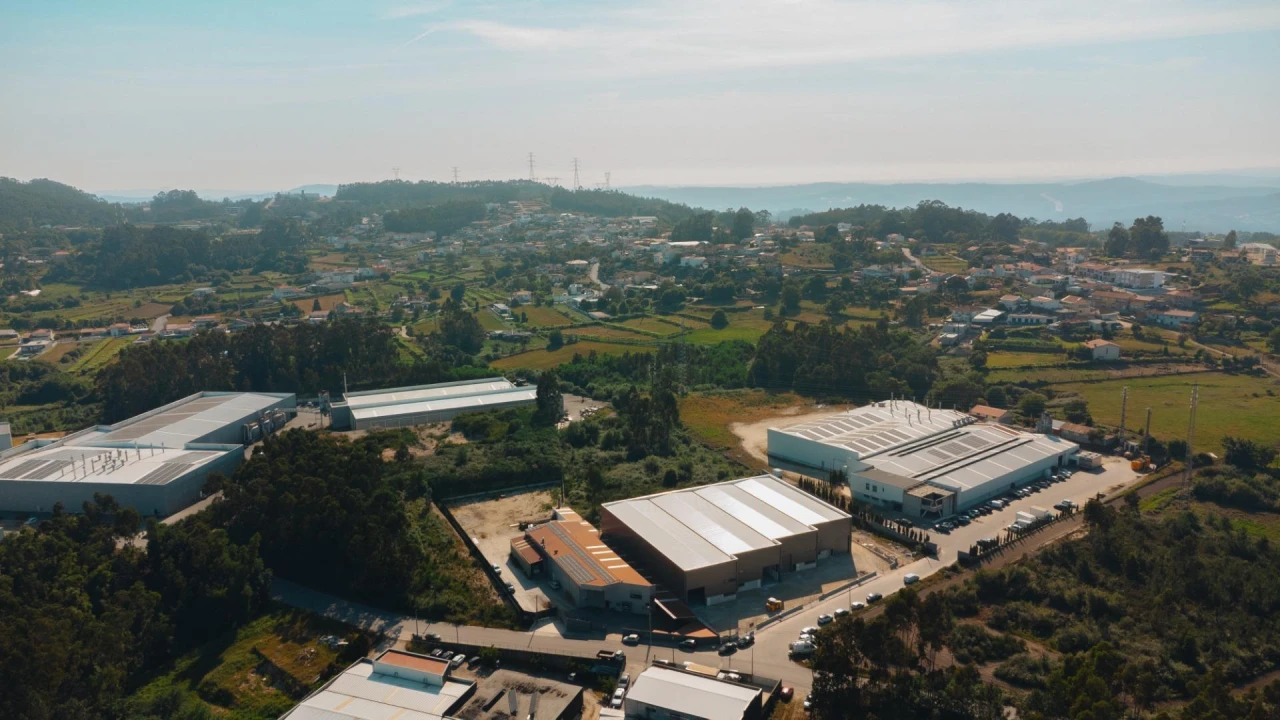 Armazém para Venda em Vandoma Foto 24