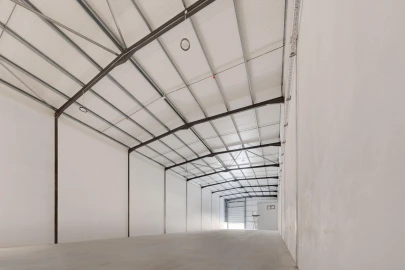 Armazém para Venda em Vandoma