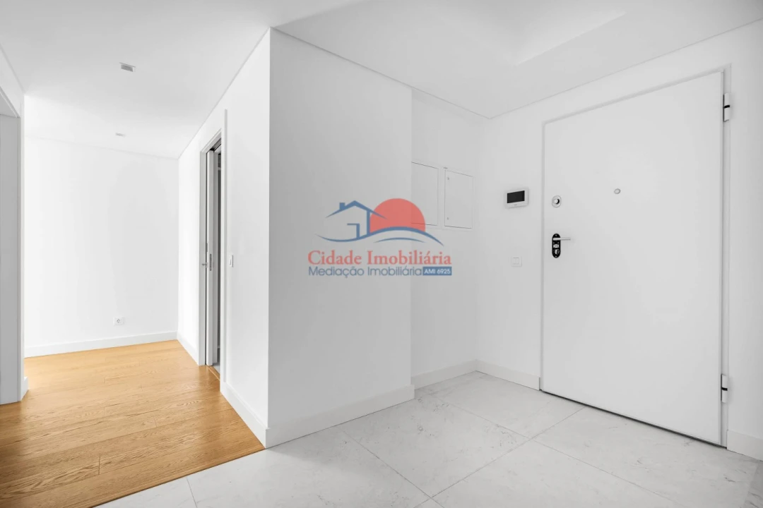 Apartamento T3 para Venda em São Martinho Foto 6