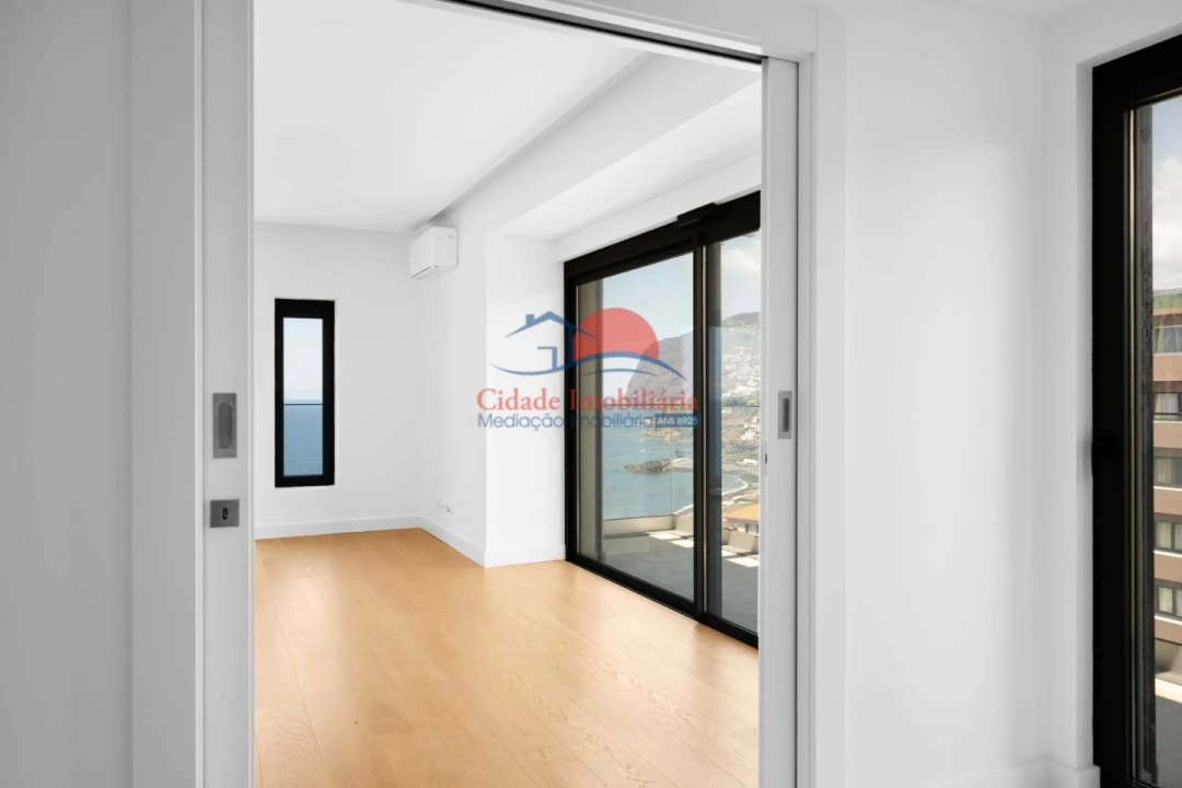 Apartamento T3 para Venda em São Martinho Foto 11