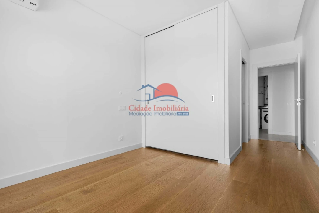 Apartamento T3 para Venda em São Martinho Foto 21