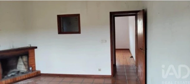 Moradia T4 para Venda em Vila Nova de Monsarros