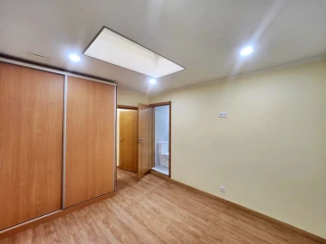 Moradia T4 para Venda em Campanhã