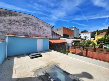 Moradia T4 para Venda em Campanhã