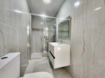 Moradia T4 para Venda em Campanhã