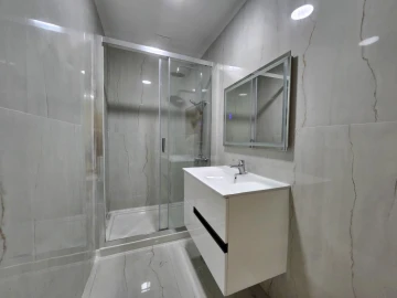 Moradia T4 para Venda em Campanhã