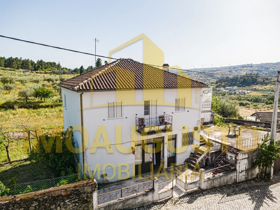 Moradia T4 para Venda em Valdujo Foto 1