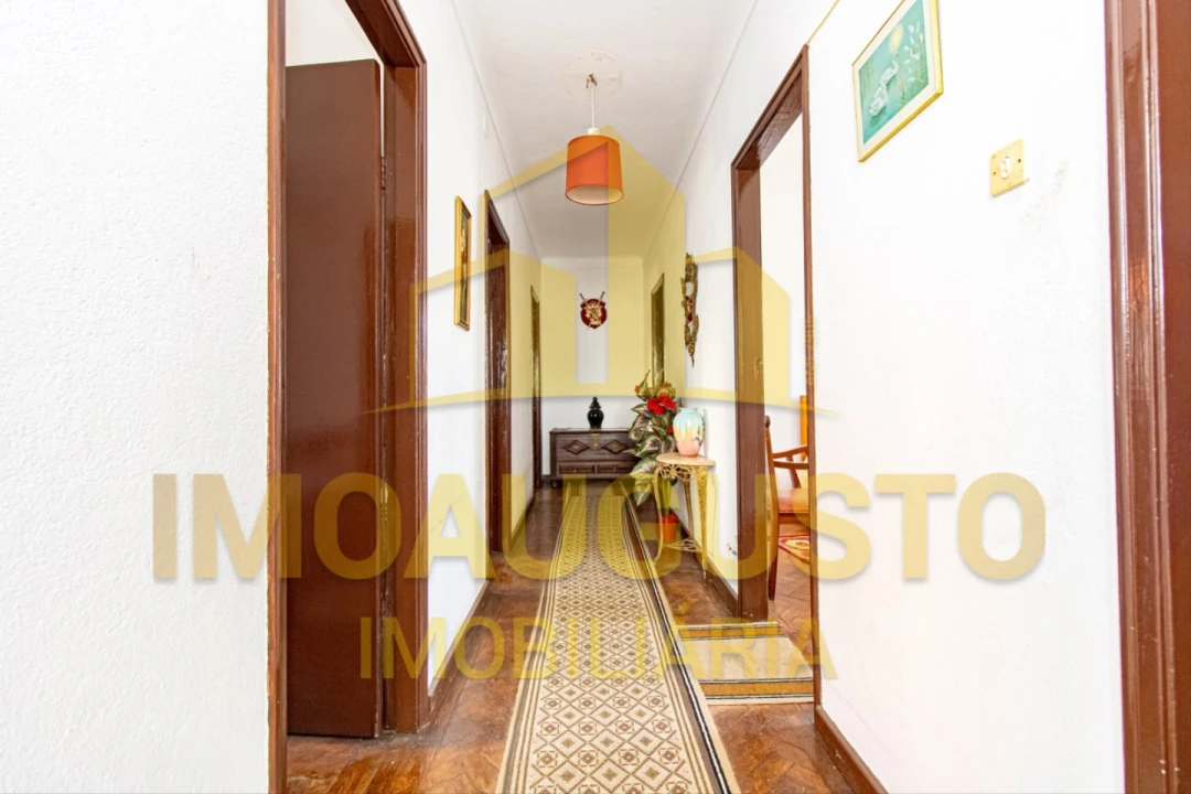 Moradia T4 para Venda em Valdujo Foto 8