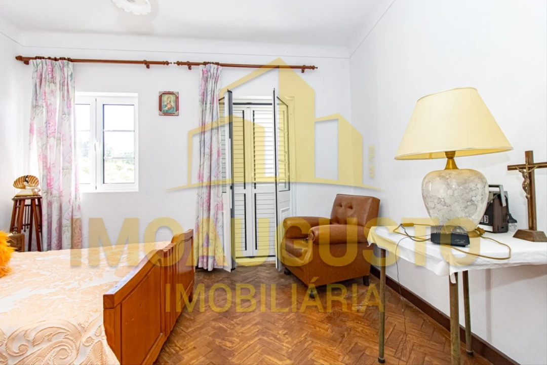 Moradia T4 para Venda em Valdujo Foto 11