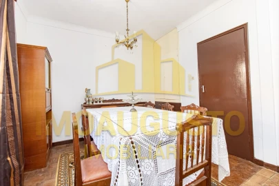 Moradia T4 para Venda em Valdujo