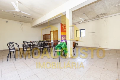Moradia T4 para Venda em Valdujo