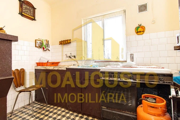 Moradia T4 para Venda em Valdujo Foto 6