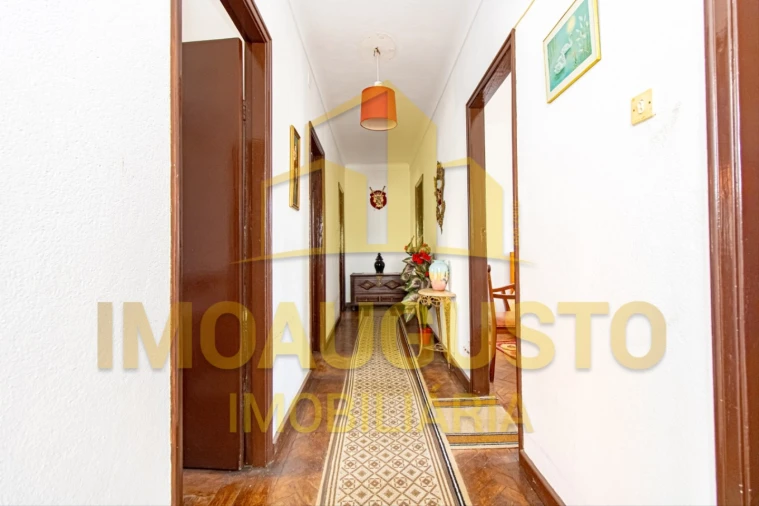Moradia T4 para Venda em Valdujo Foto 8