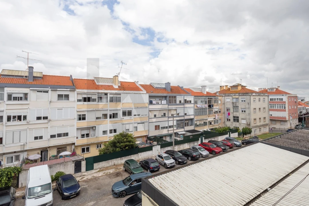 Apartamento T2 para Venda em Alfragide Foto 24