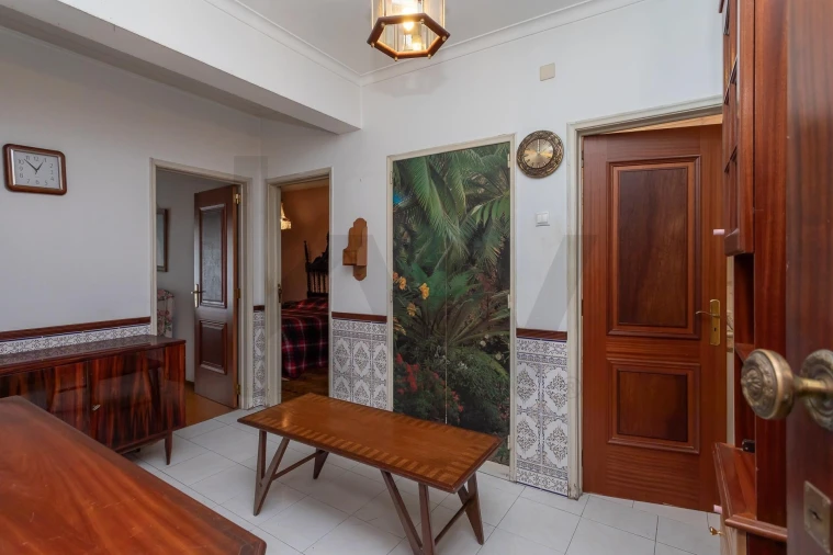Apartamento T2 para Venda em Alfragide Foto 2
