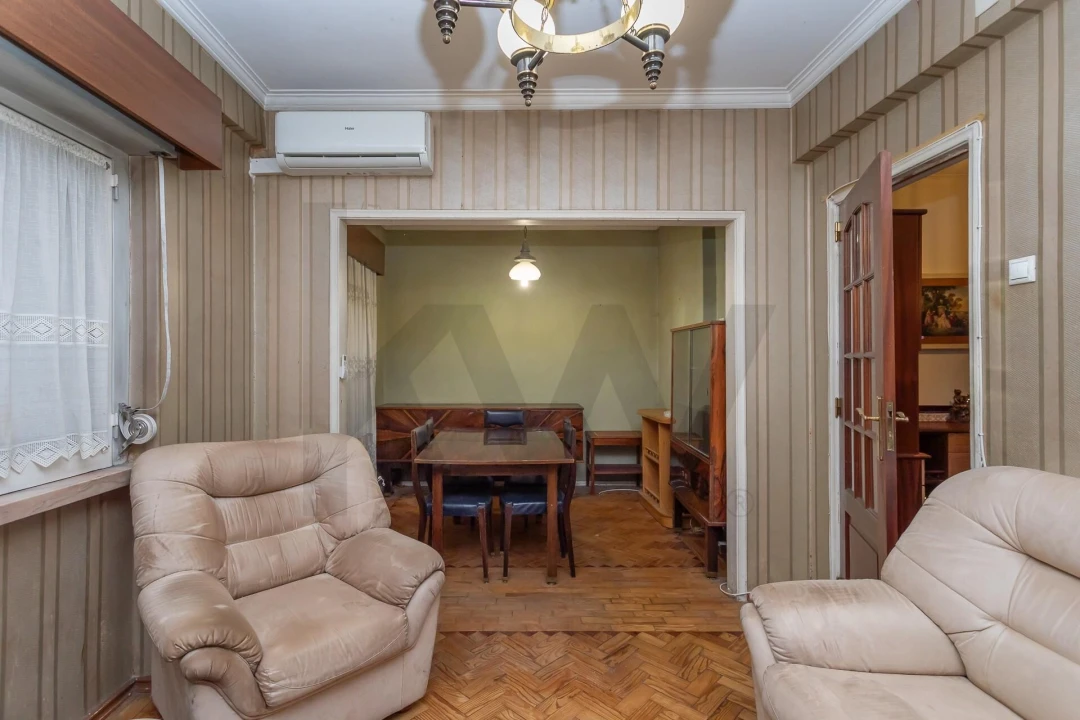 Apartamento T2 para Venda em Alfragide Foto 5