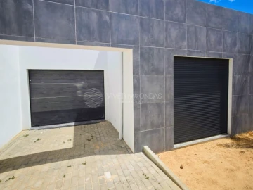 Moradia T3 para Venda em Charneca de Caparica e Sobreda