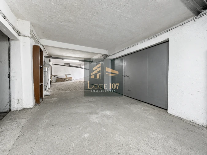 Garagem para Venda em Barreiro e Lavradio Foto 2