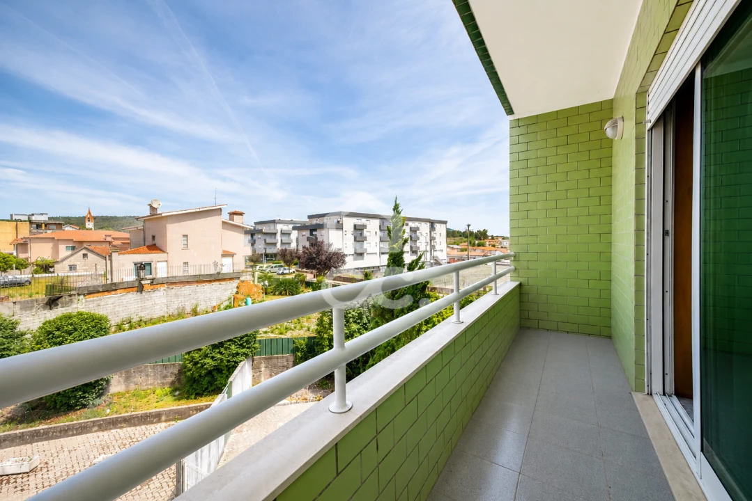 Apartamento T2 para Venda em Delães Foto 18