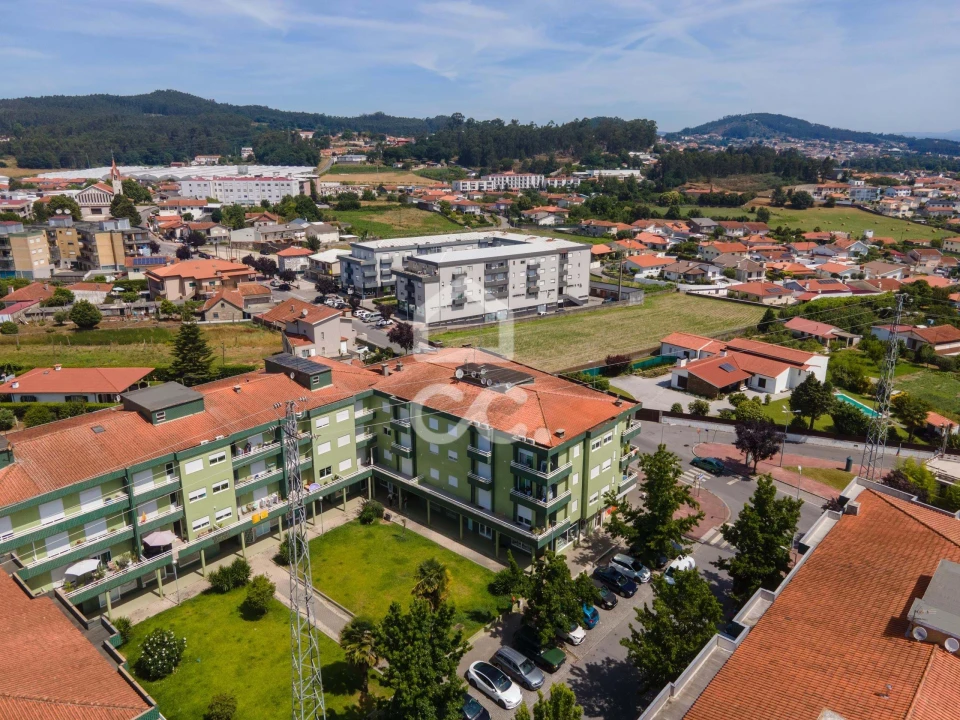 Apartamento T2 para Venda em Delães Foto 1