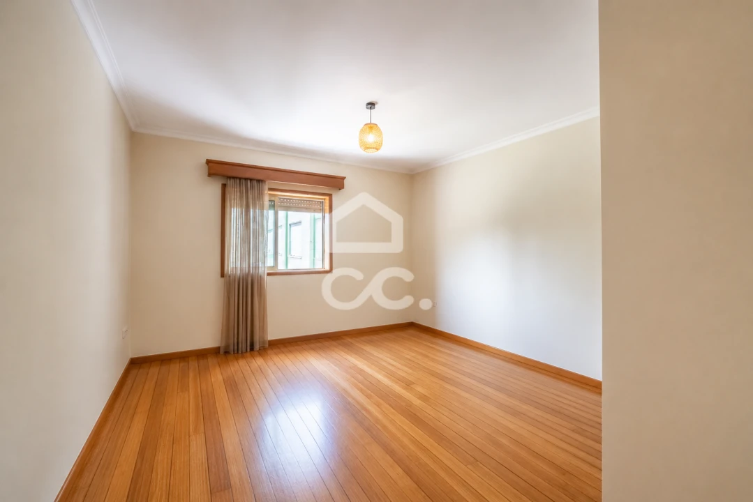 Apartamento T2 para Venda em Delães Foto 7