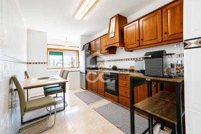 Apartamento T2 para Venda em Delães