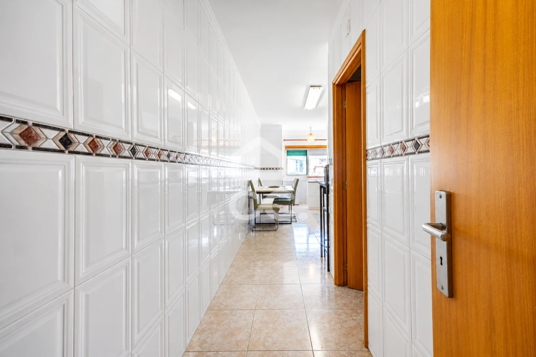 Apartamento T2 para Venda em Delães Foto 15