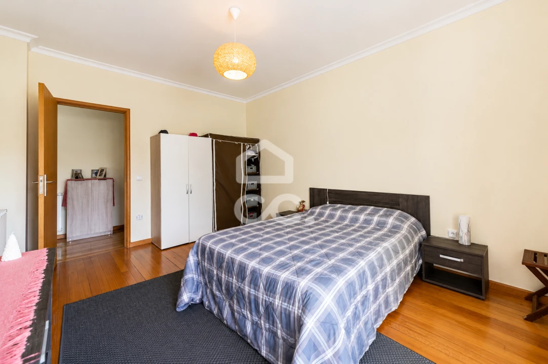 Apartamento T2 para Venda em Delães Foto 11