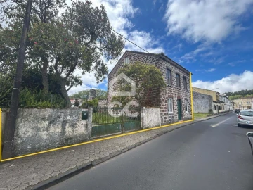 Moradia T4 para Venda em Furnas