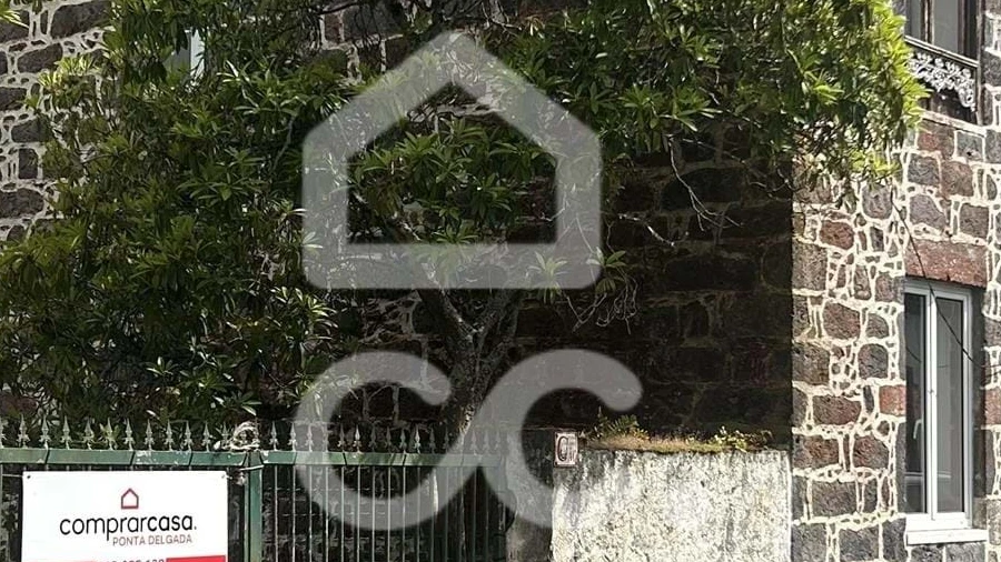 Moradia T4 para Venda em Furnas