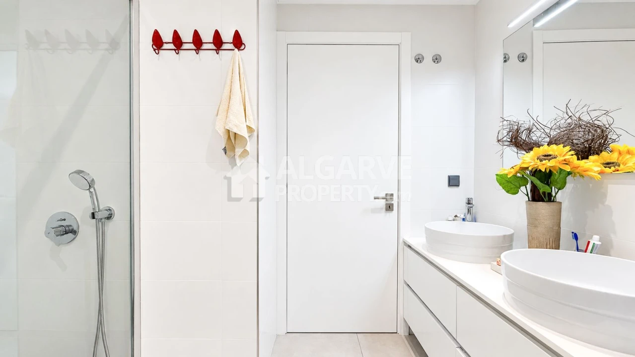 Apartamento T3 para Venda em Quarteira Foto 37