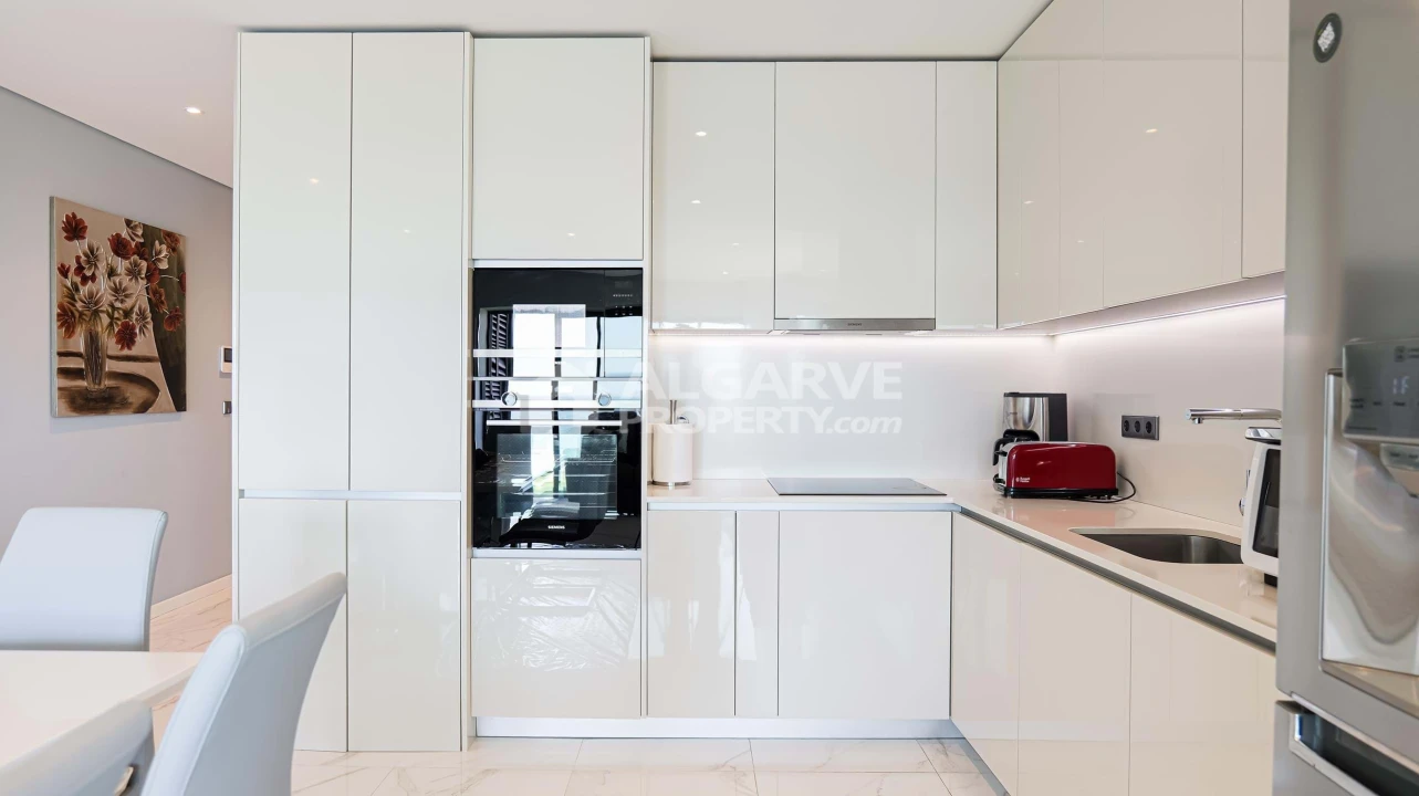 Apartamento T3 para Venda em Quarteira Foto 6