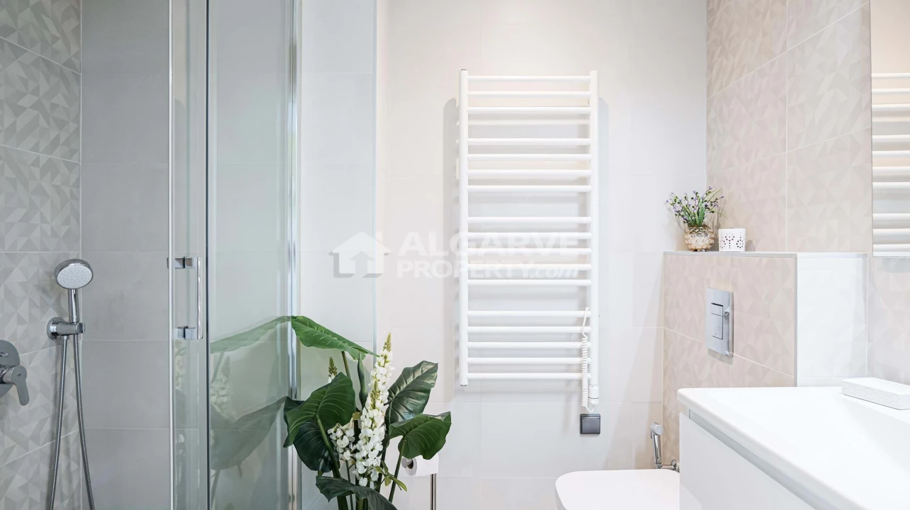 Apartamento T3 para Venda em Quarteira Foto 18