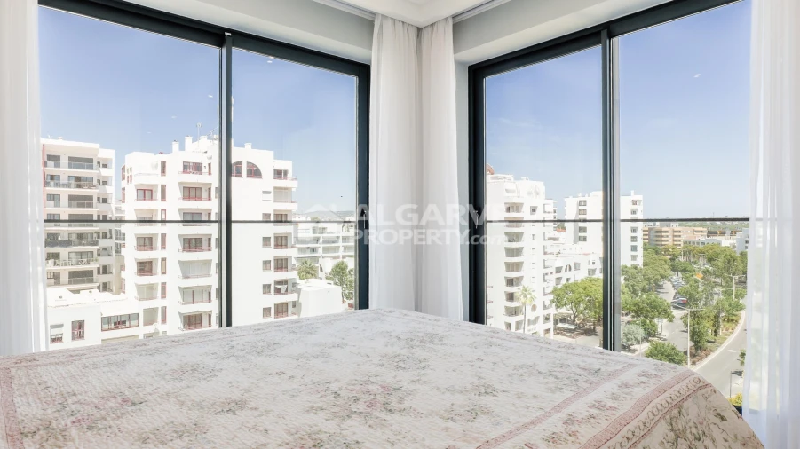 Apartamento T3 para Venda em Quarteira Foto 4