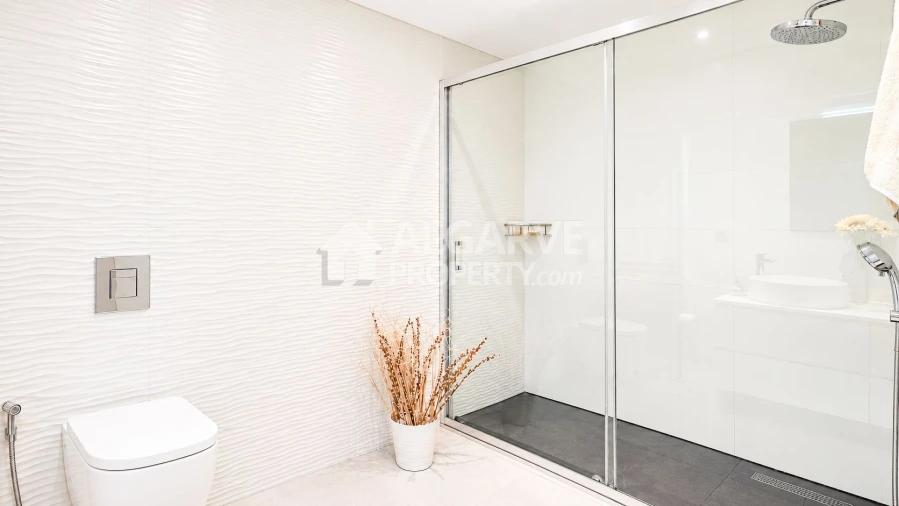 Apartamento T3 para Venda em Quarteira Foto 36