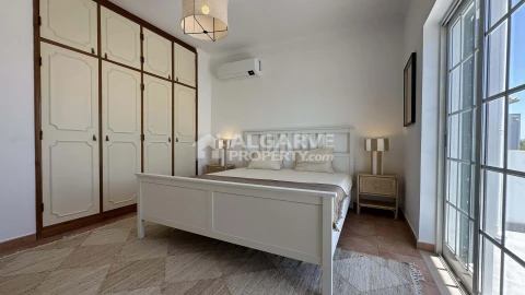 Moradia T5 para Venda em Almancil