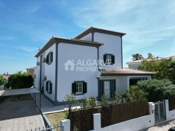 Moradia T5 para Venda em Almancil