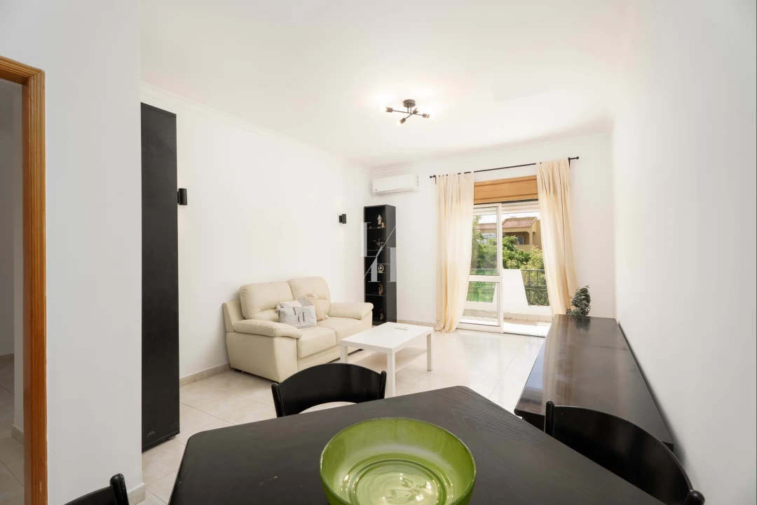 Apartamento T2 para Venda em Quarteira Foto 5