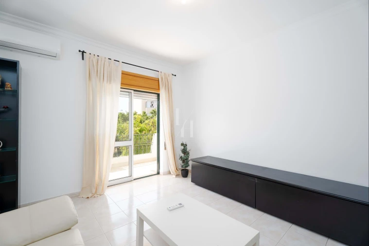 Apartamento T2 para Venda em Quarteira Foto 9
