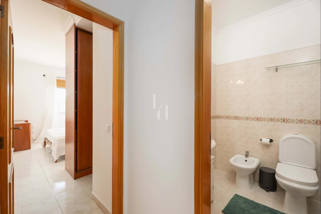 Apartamento T2 para Venda em Quarteira Foto 14