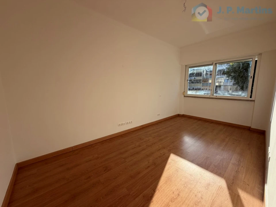 Apartamento T3 para Venda em Almada, Cova da Piedade, Pragal e Cacilhas Foto 16