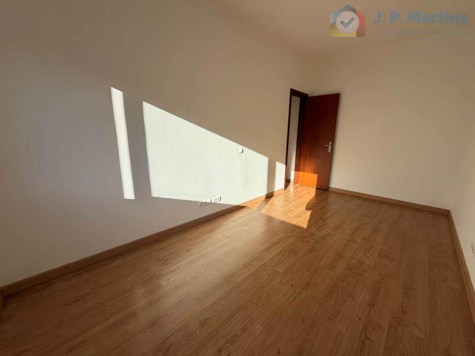 Apartamento T3 para Venda em Almada, Cova da Piedade, Pragal e Cacilhas Foto 17