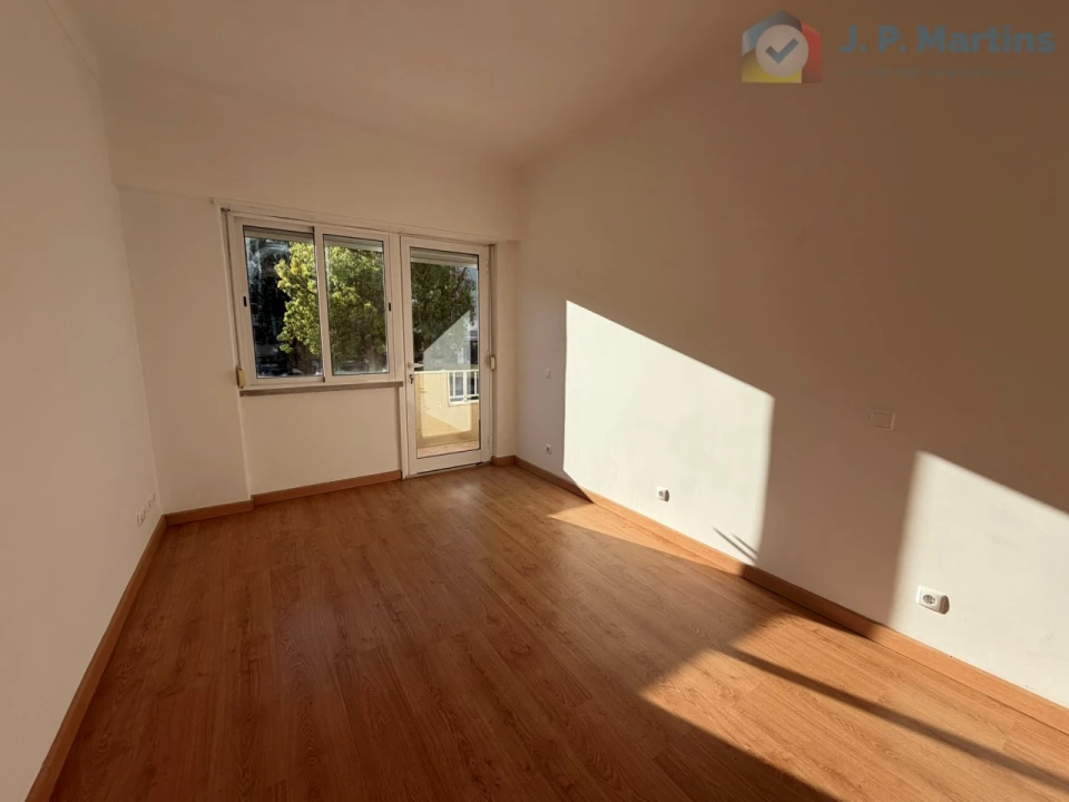 Apartamento T3 para Venda em Almada, Cova da Piedade, Pragal e Cacilhas Foto 21