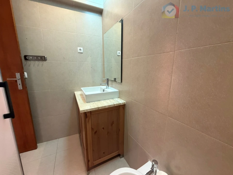 Apartamento T3 para Venda em Almada, Cova da Piedade, Pragal e Cacilhas Foto 26