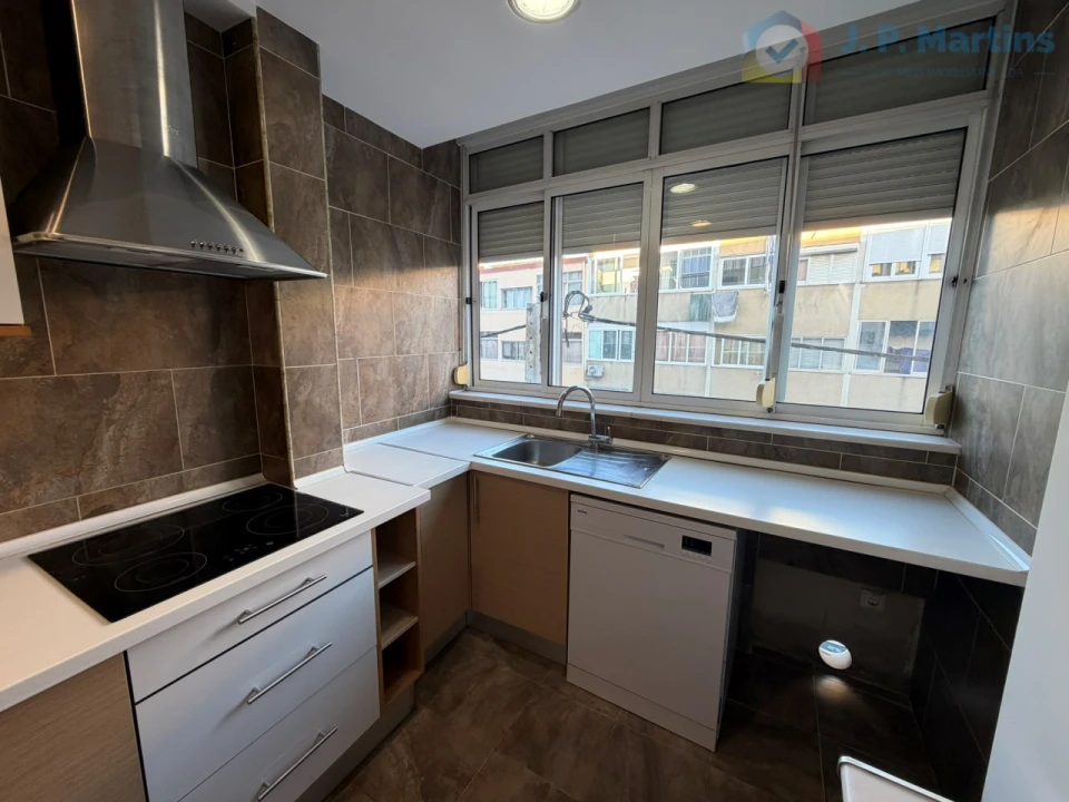 Apartamento T3 para Venda em Almada, Cova da Piedade, Pragal e Cacilhas Foto 10