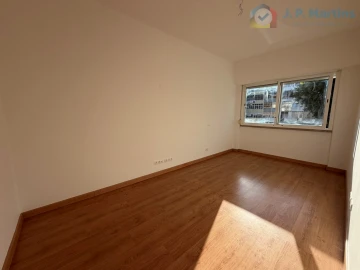 Apartamento T3 para Venda em Almada, Cova da Piedade, Pragal e Cacilhas